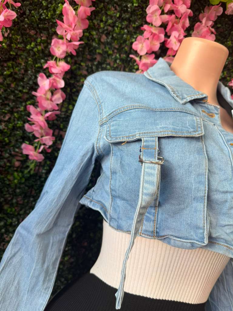 Waist-Defining Denim Crop