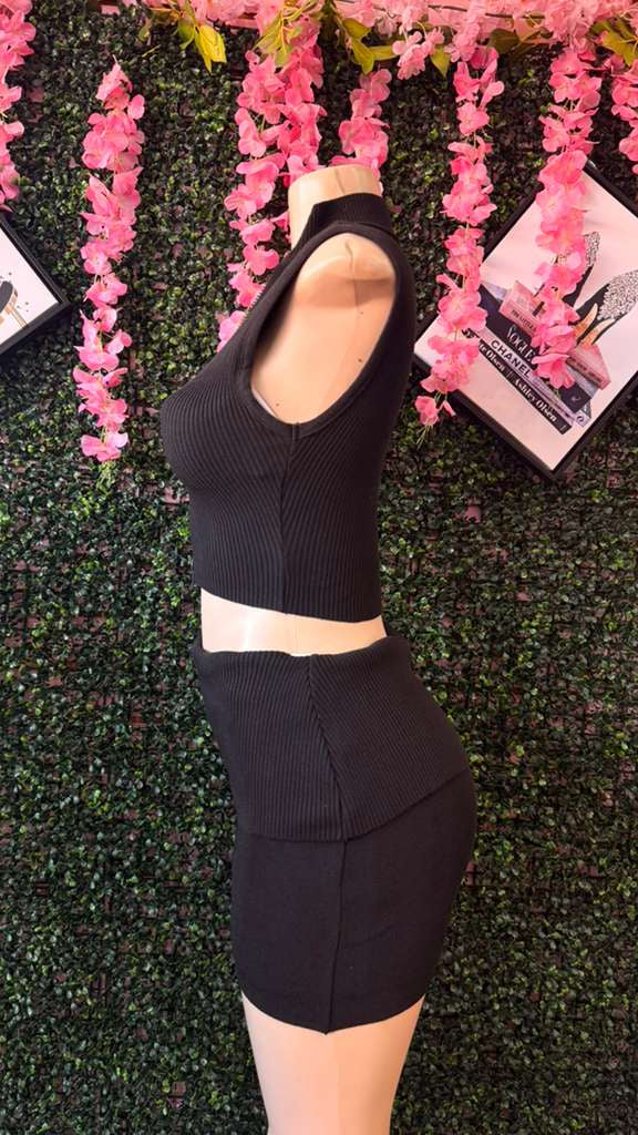 Off-Duty Ribbed Skirt Set
