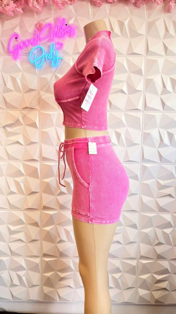 Barbiecore Mineral Set