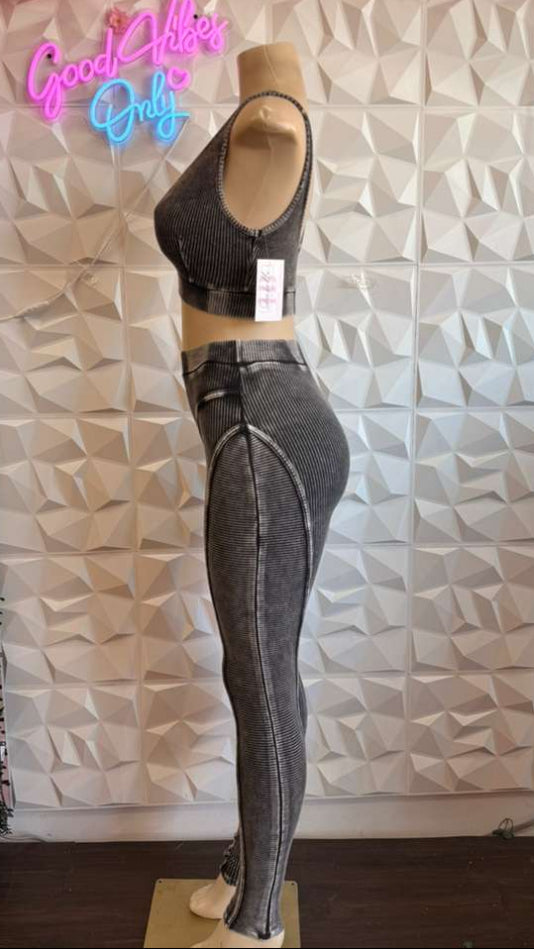 The Graphite Ribbed Sculpt Set