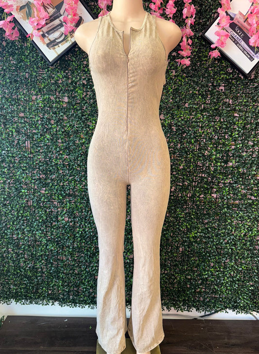 SLEEVELESS CUTOUT JUMPSUIT