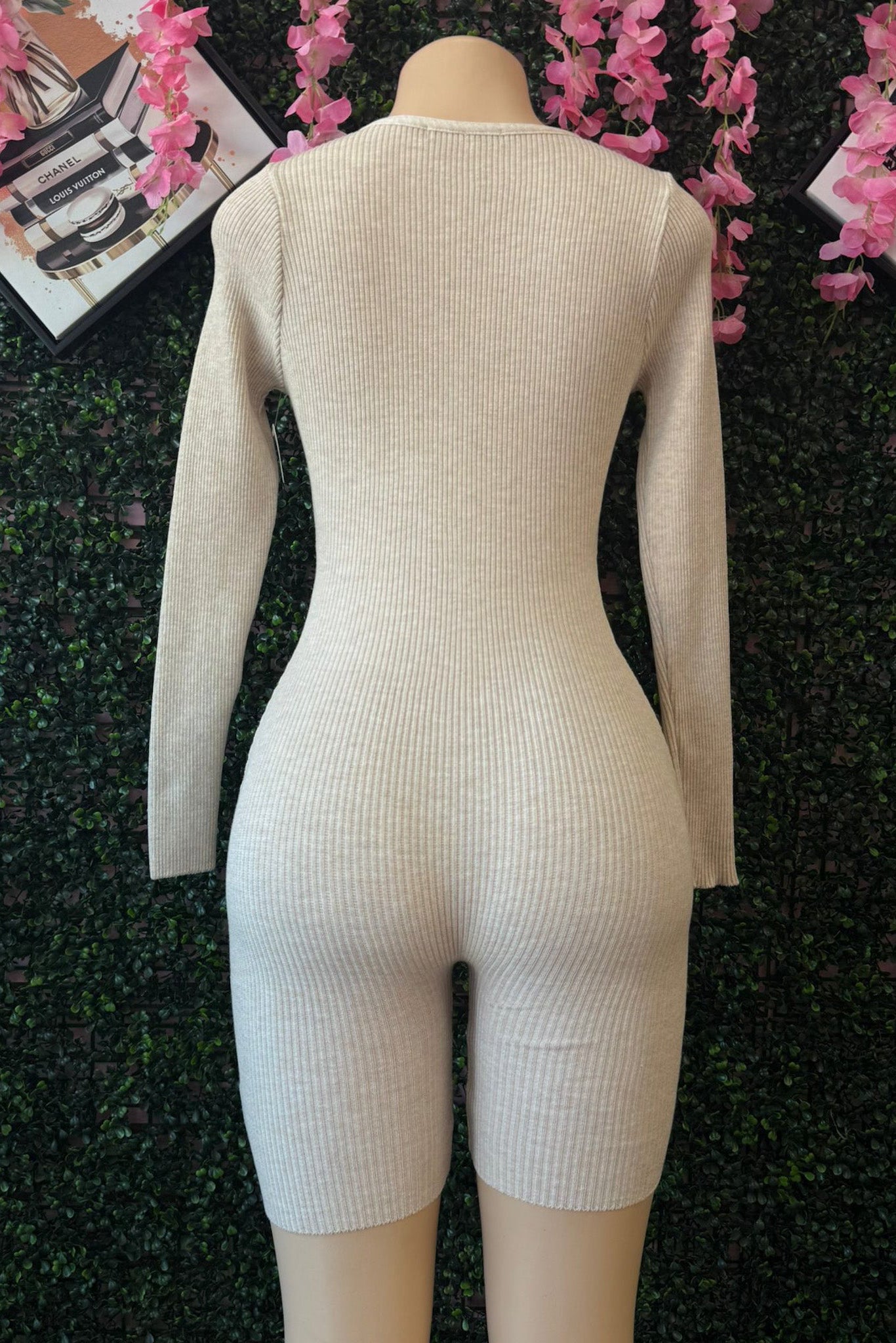 RIBBED LONG SLEEVE ROMPER WITH ZIPPER AND STRUCTURED DETAIL