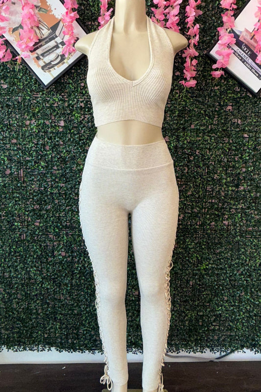 RIBBED TWO-PIECE SET WITH LACE-UP HALTER TOP AND PANTS