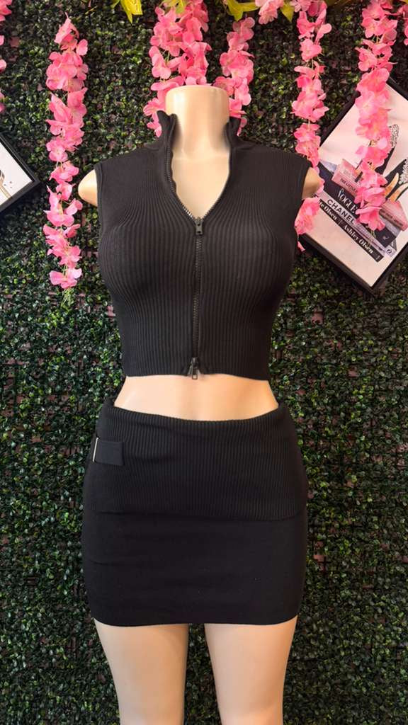 Off-Duty Ribbed Skirt Set