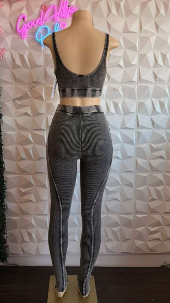 The Graphite Ribbed Sculpt Set