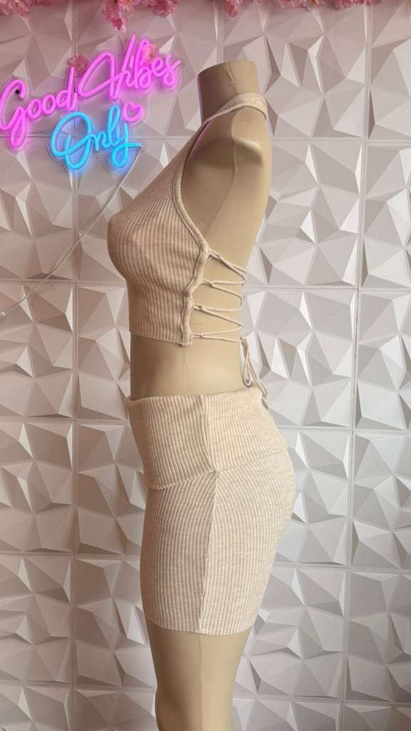 The "Coastal Chic" Set