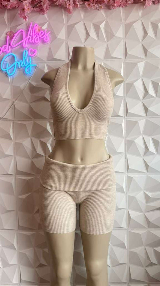 The "Coastal Chic" Set